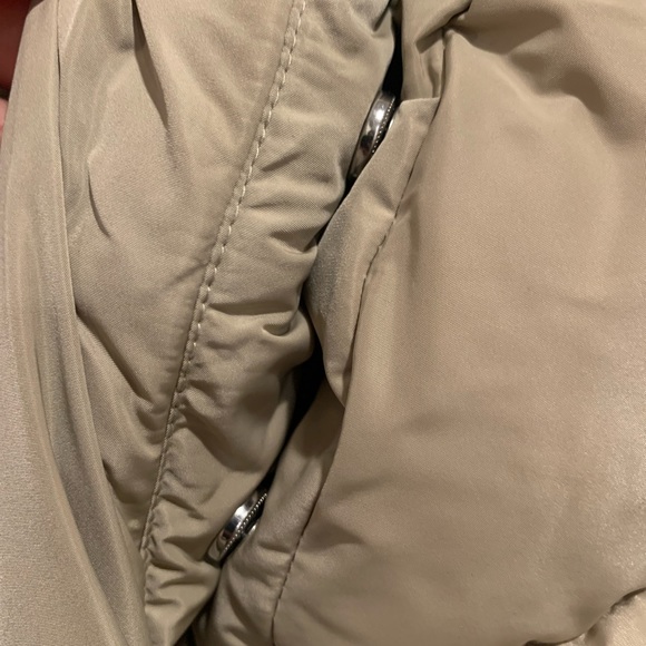 Price is firm. WeWoreWhat Snap Off Sleeve Puffer Jacket In Oat. - Picture 5 of 9